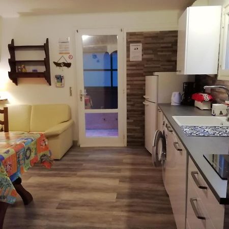 Appartement Classe 3 Etoiles Au 1Er Etage D'Une Maison Avec Jardin Dans Un Quartier Calme Cavalaire-sur-Mer Luaran gambar