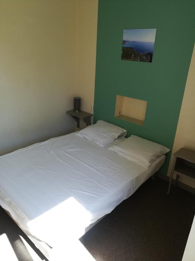 Appartement Classe 3 Etoiles Au 1Er Etage D'Une Maison Avec Jardin Dans Un Quartier Calme Cavalaire-sur-Mer Luaran gambar