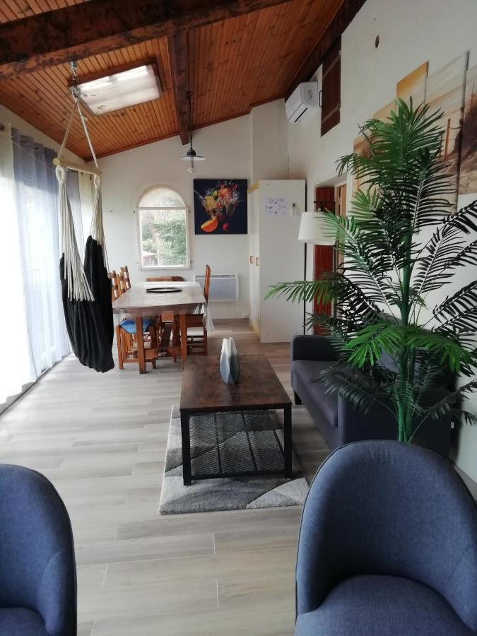 Appartement Classe 3 Etoiles Au 1Er Etage D'Une Maison Avec Jardin Dans Un Quartier Calme Cavalaire-sur-Mer Luaran gambar