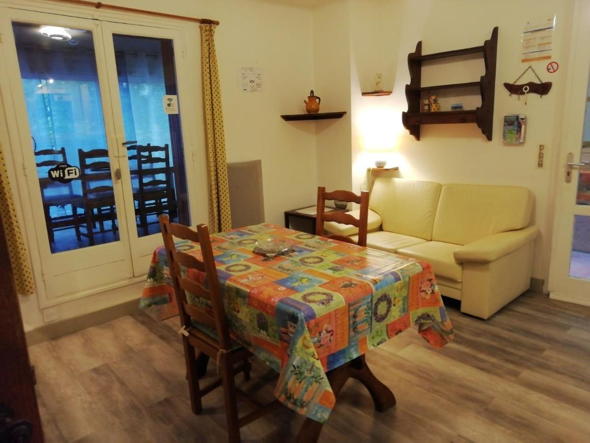 Appartement Classe 3 Etoiles Au 1Er Etage D'Une Maison Avec Jardin Dans Un Quartier Calme Cavalaire-sur-Mer Luaran gambar
