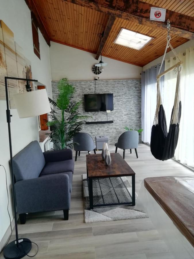 Appartement Classe 3 Etoiles Au 1Er Etage D'Une Maison Avec Jardin Dans Un Quartier Calme Cavalaire-sur-Mer Luaran gambar