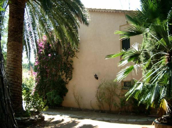 Appartement Classe 3 Etoiles Au 1Er Etage D'Une Maison Avec Jardin Dans Un Quartier Calme Cavalaire-sur-Mer Luaran gambar